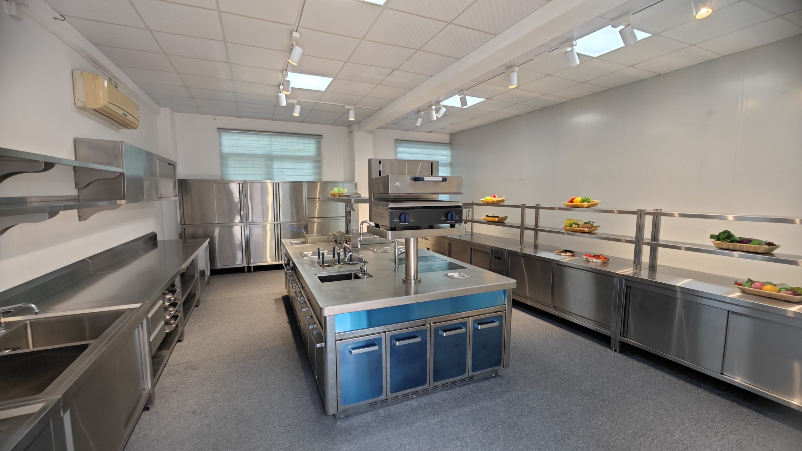 Expanding the Functions of a Showroom: Enhancing Customer Experience and Engagement