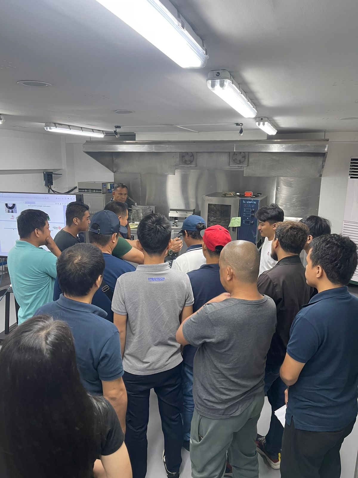 440442d6e093cc73578cbaf5a789e352